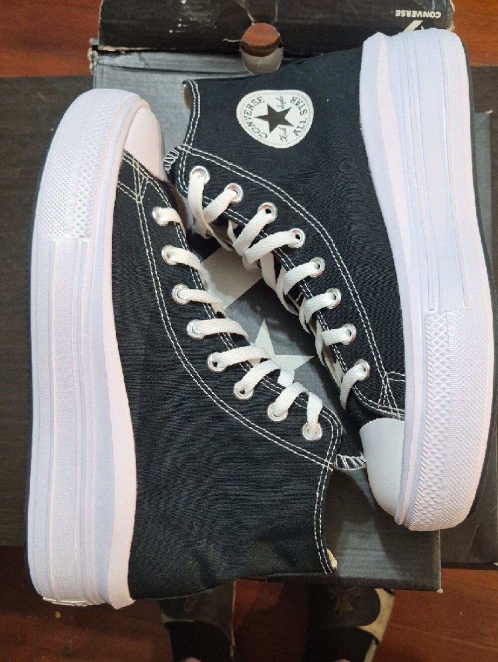 Converse Women's Chuck Taylor High Top Platform Sneaker (2020) W11 NEW W/BOX - Picture 7 of 11